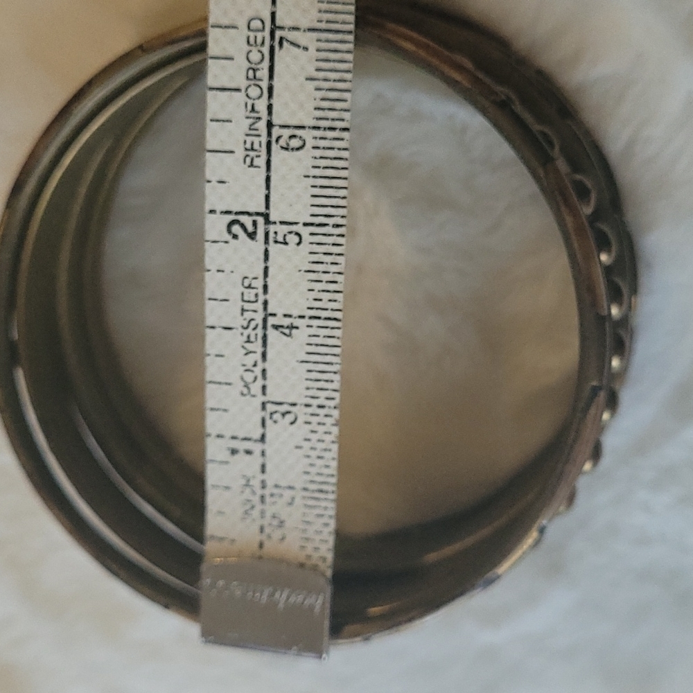 5 bracelets - Picture 3 of 3